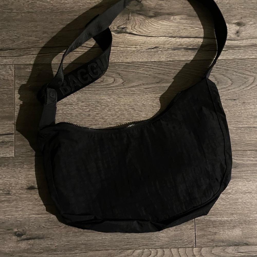 BAGGU Black Crescent Crossbody with Branded Strap
